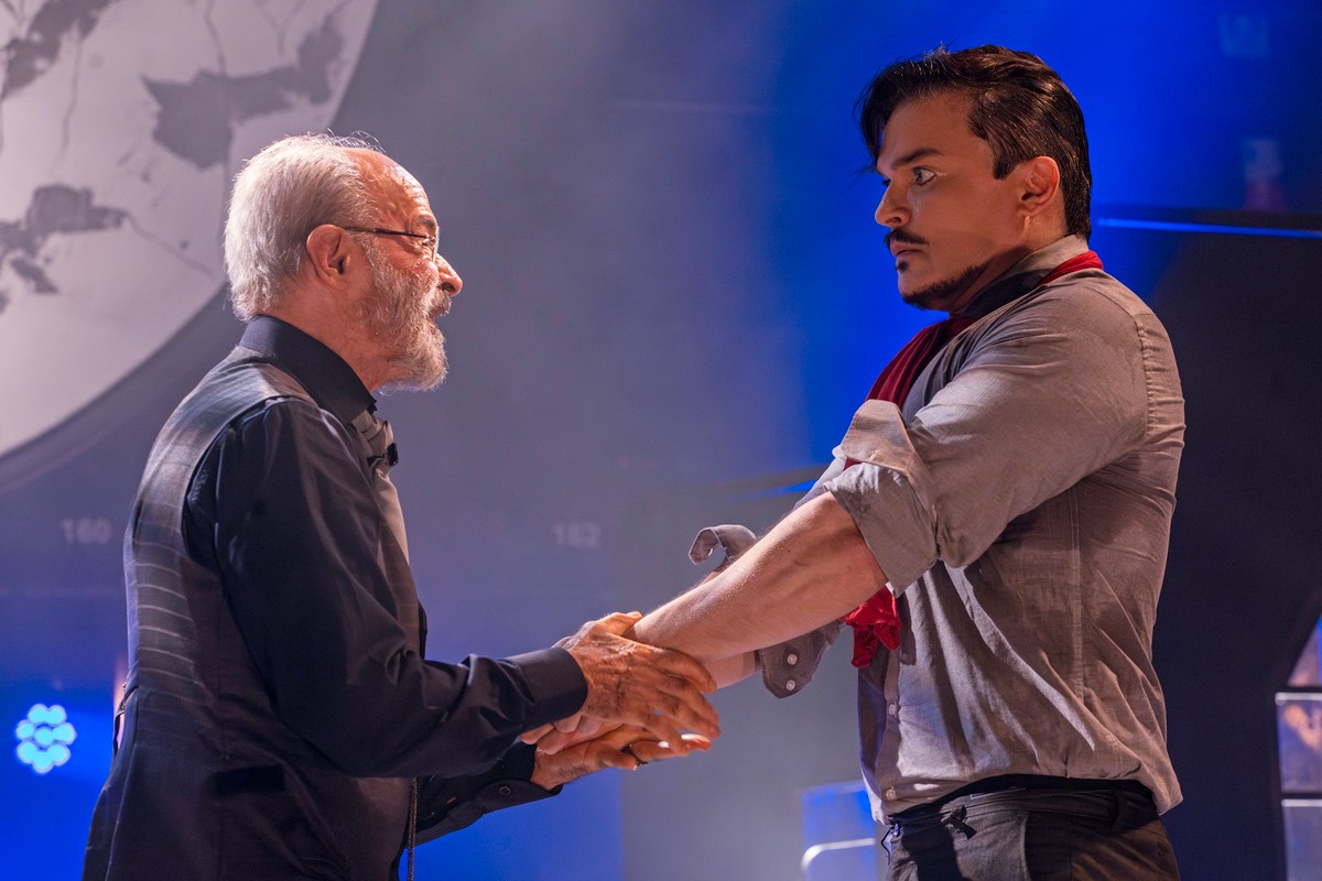 Osmar Prado e Maurício Machado dividem o palco no espetáculo  'O Veneno do Teatro'