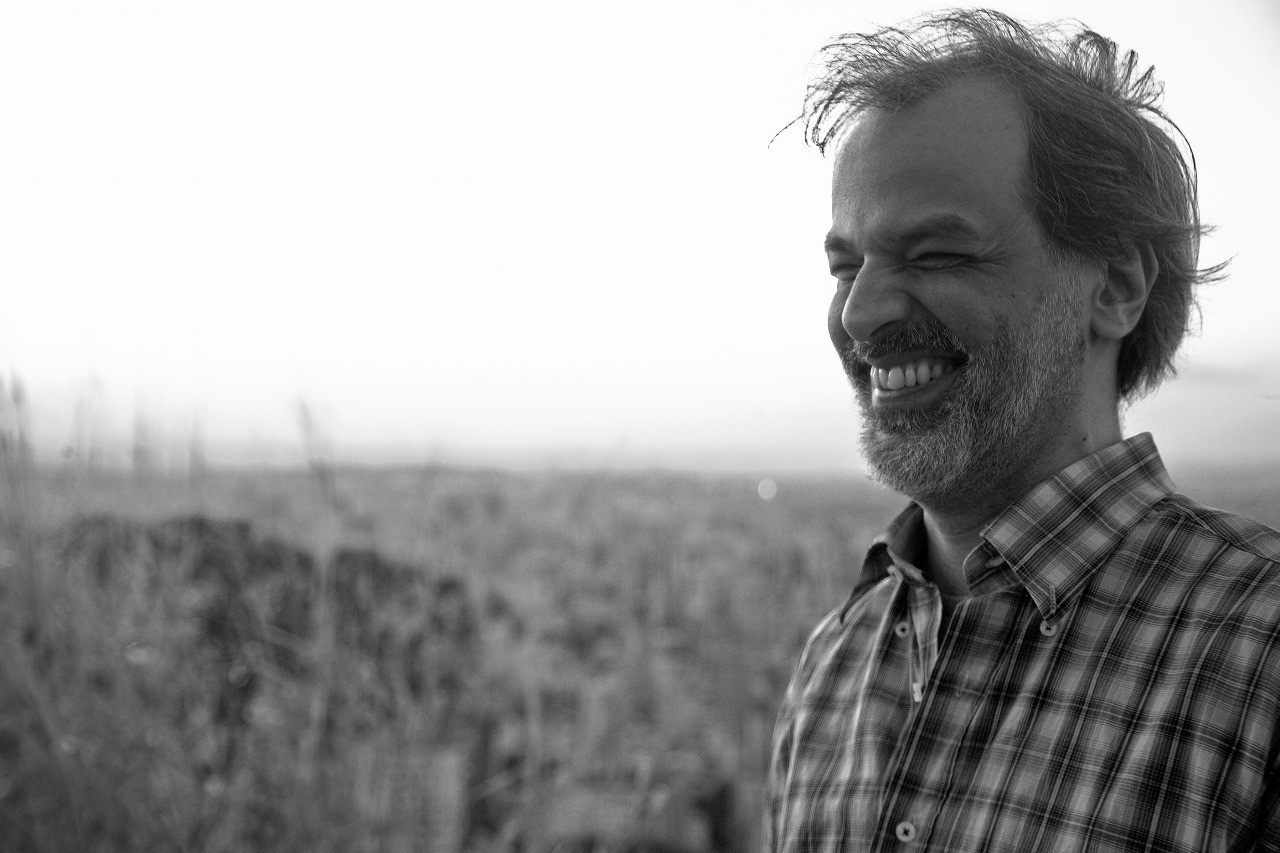 Conhecido pelas polêmicas e pela qualidade de sua obra, compositor apresenta trabalho com inéditas, parceria com Lô Borges e participação de Sérgio Pererê