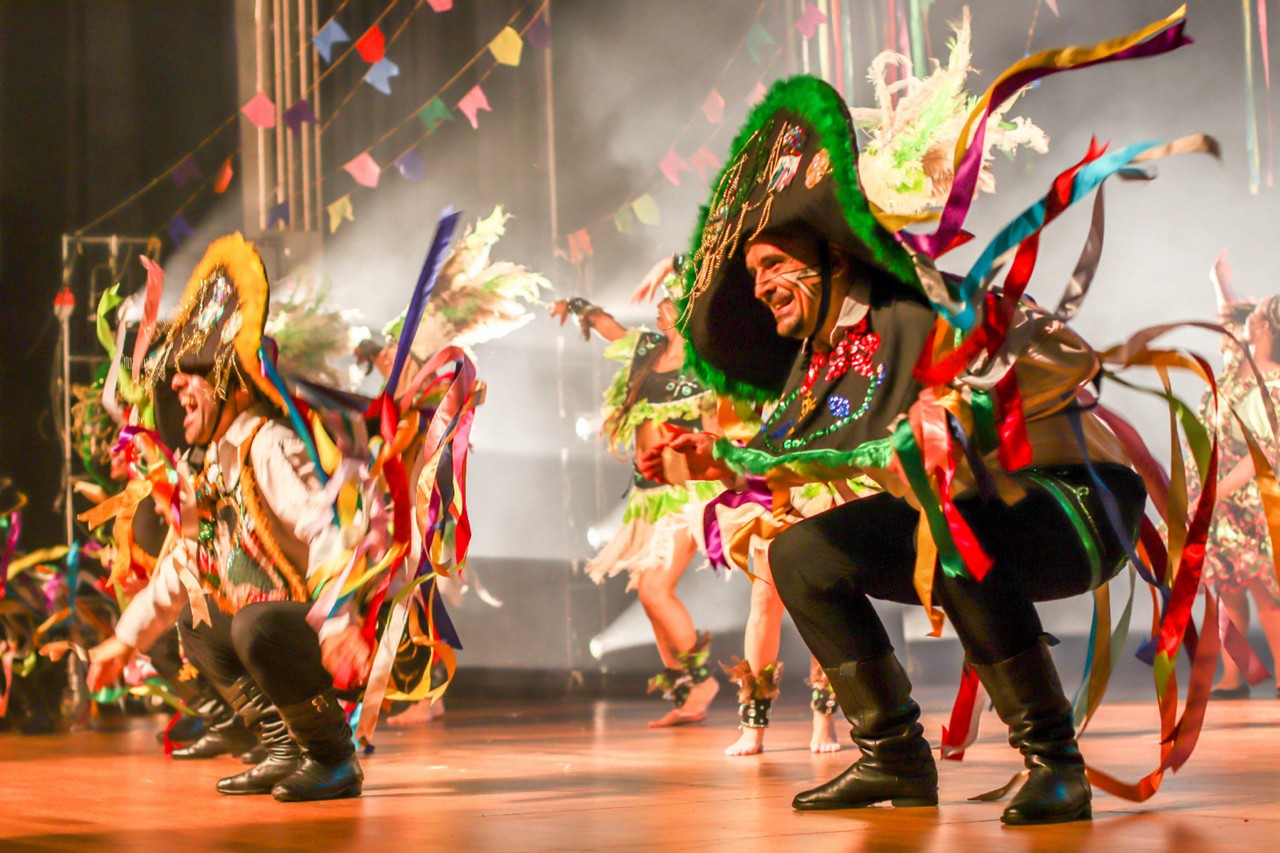 Grupo Sarandeiros retorna ao palco do Palácio das Artes no fim de semana dentro da Campanha de Popularização do Teatro e da Dança de Belo Horizonte