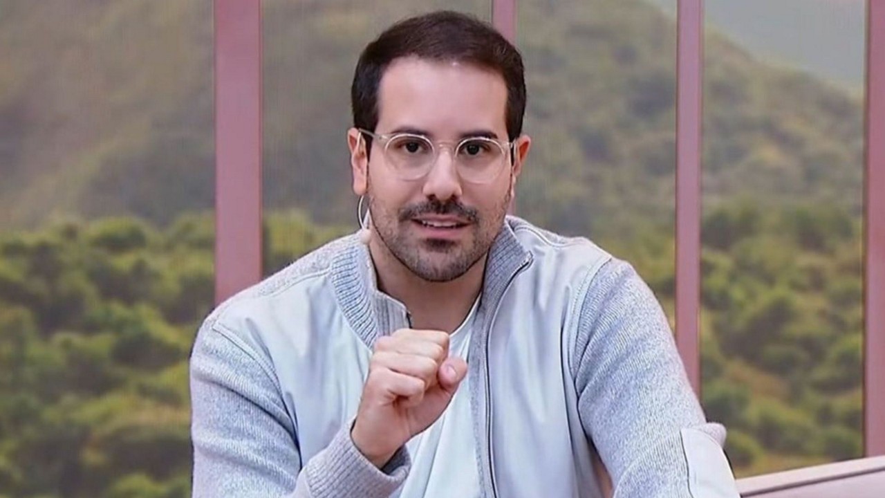 Paulo Mathias foi um dos apresentadores do "Chega Mais"