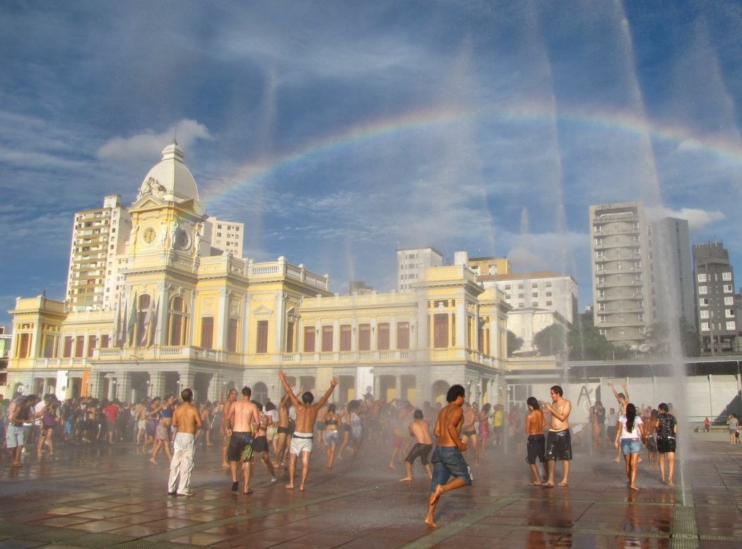 No calor, evento da 'praia' da Estação refresca os belo-horizontinos