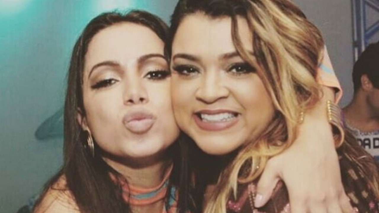 'O Brasil chora sua perda', diz Anitta sobre morte de Preta Gil