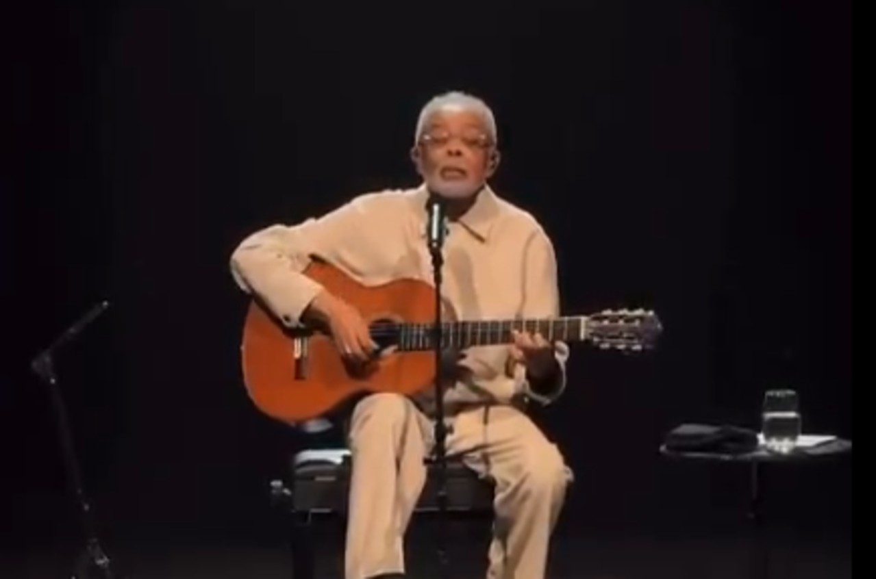 Gilberto Gil fez uma homenagem à filha Preta neste domingo (17/8)
