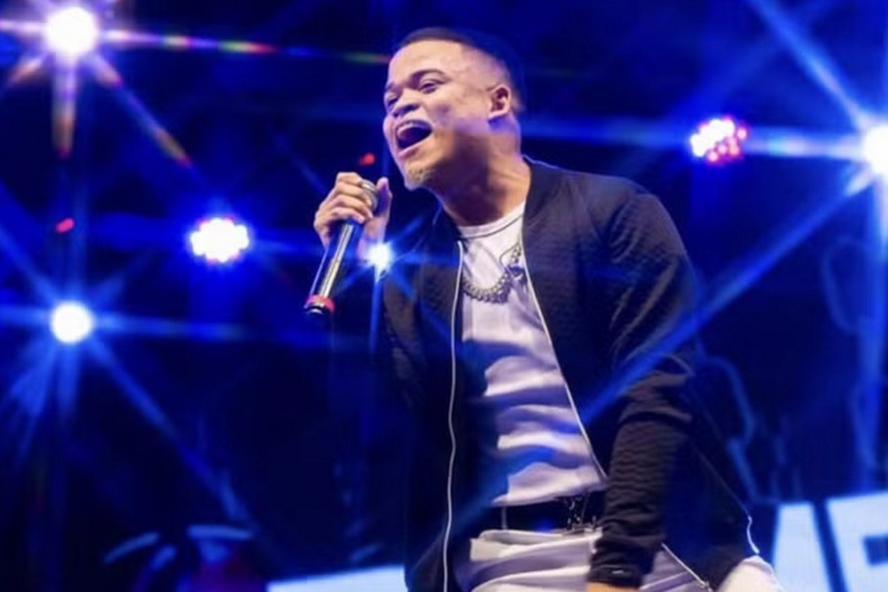 Rafa Diniz, cantor de arrocha, ia gravar projeto "Ilha da Resenha" neste domingo (23)