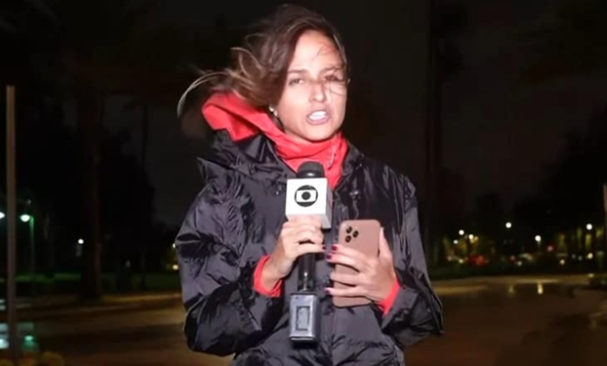 A correspondente Raquel Krahenbuhl mostrou ao vivo a intensidade dos ventos provocados pela proximidade do furacão Milton na Flórida, nos Estados Unidos 
