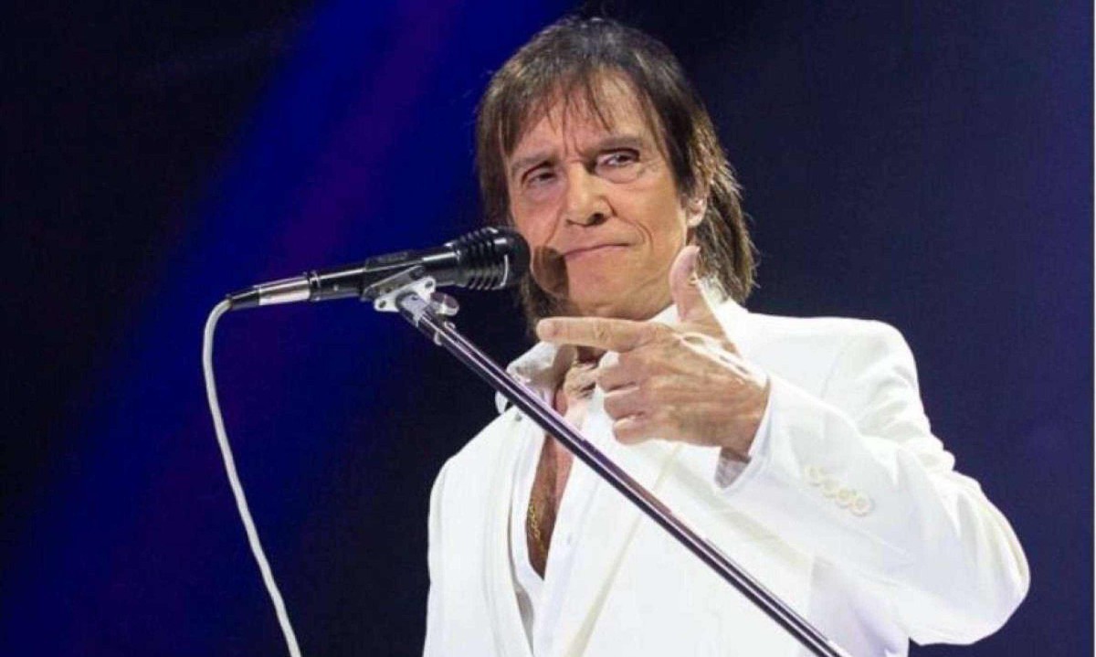 Roberto Carlos dá piti e ameaça parar show de fim de ano 