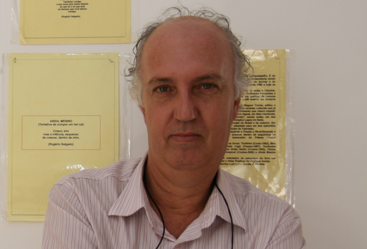 Rogério Salgado comemora 50 anos de dedicação à poesia e recebe homenagens 