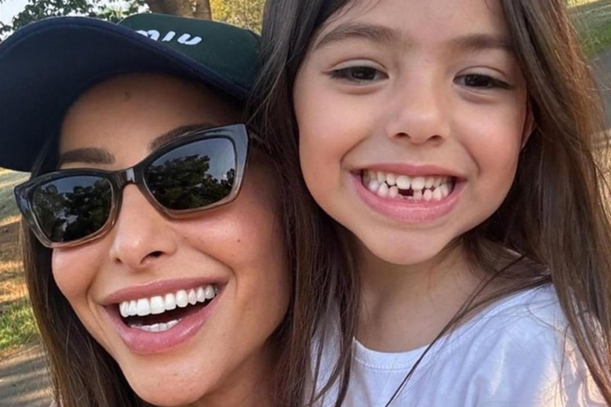 Sabrina Sato é criticada pela maneira como cria a filha