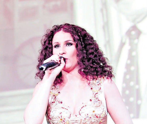 Saskia no embalo do samba e da gafieira