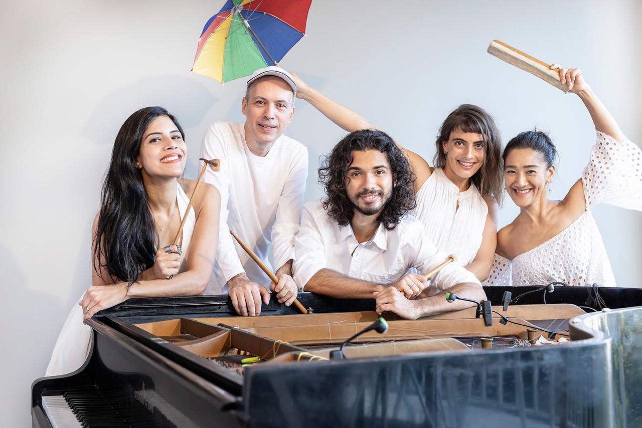 O grupo PianOrquestra, que explora 10 mãos e 1 piano, é um dos destaques do Tabuleiro Jazz Festival  2025