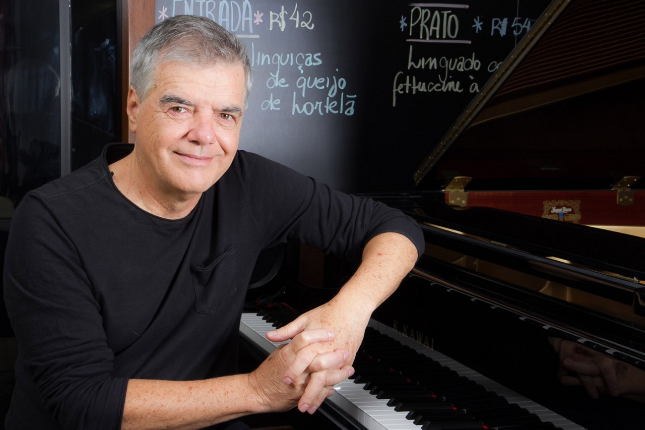 O compositor e pianista Túlio Mourão