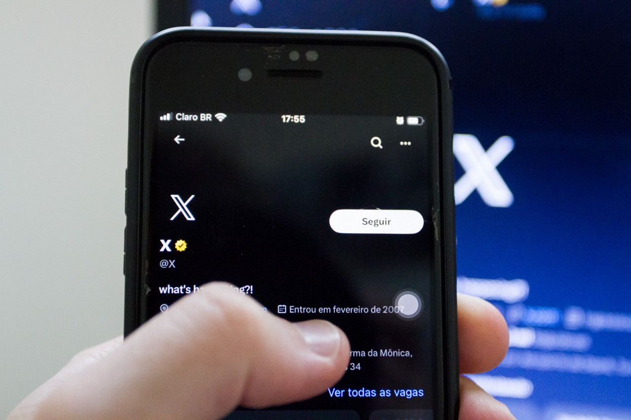 A rede social X está bloqueada no Brasil desde o dia 31 de agosto. A decisão monocrática de Alexandre de Moraes foi referenda pela Primeira Turma do Supremo. 
