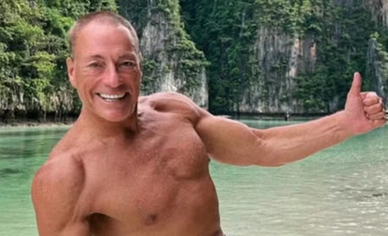 O ator Jean-Claude Van Damme, de 64 anos, é astro de filmes como "O Grande Dragão Branco" (1988) e "Street Fighter" (1994)