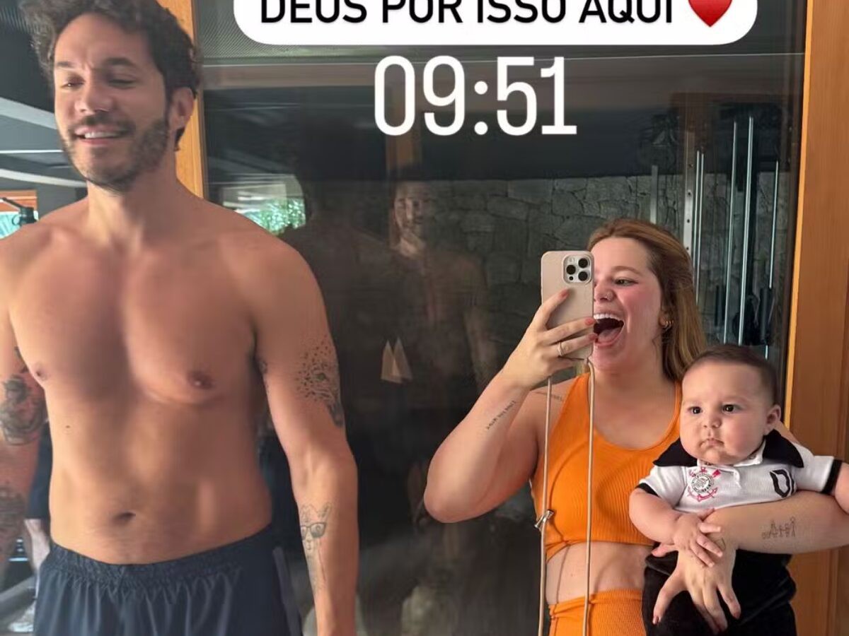 Viih Tube e Eliezer exibem shape em selfie com os filhos: 'Agradecendo a Deus'