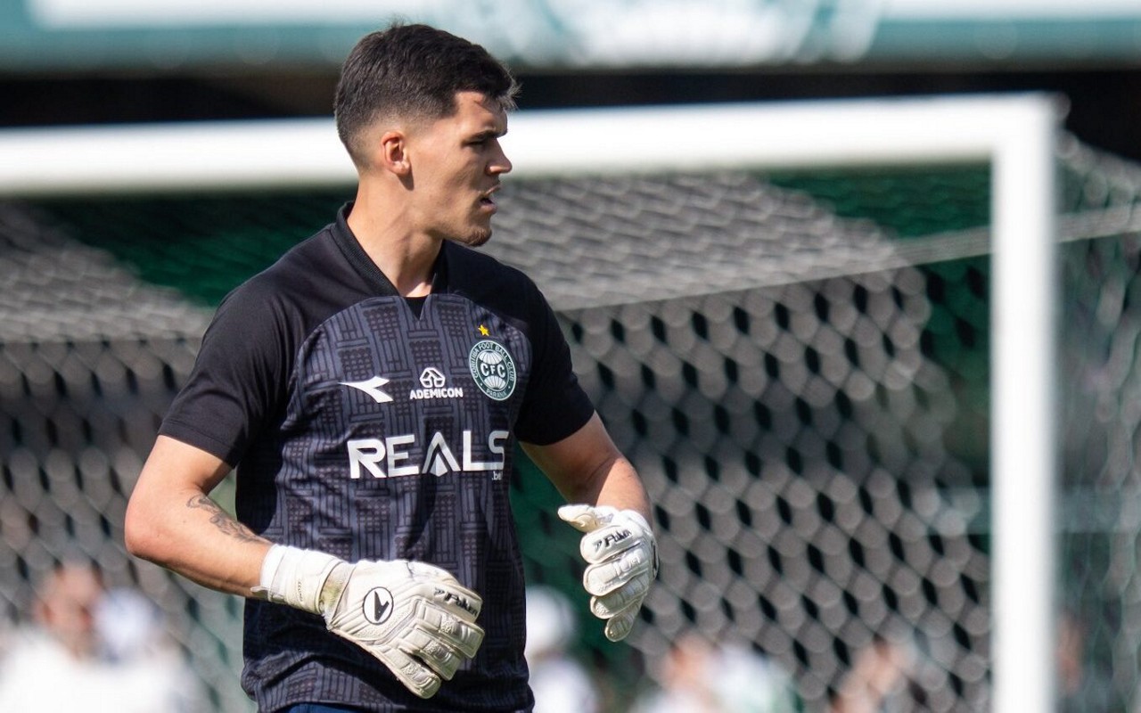 Pedro Morisco tem apenas uma derrota em 16 jogos pelo Coritiba na Série B. Foto: JP Pacheco/Coritiba