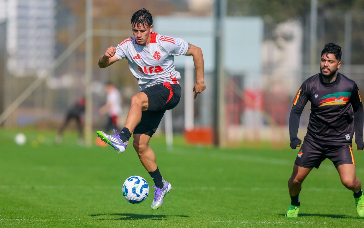 Bernabei está de volta ao time do Internacional (Foto: Ricardo Duarte/SC Internacional)