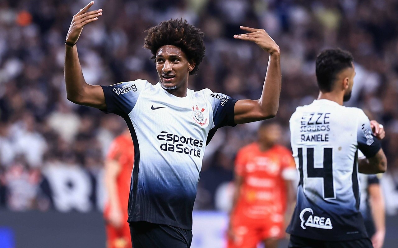 Corinthians escalado para confronto contra a Ponte Preta (Foto: Marcello Zambrana/AGIF)