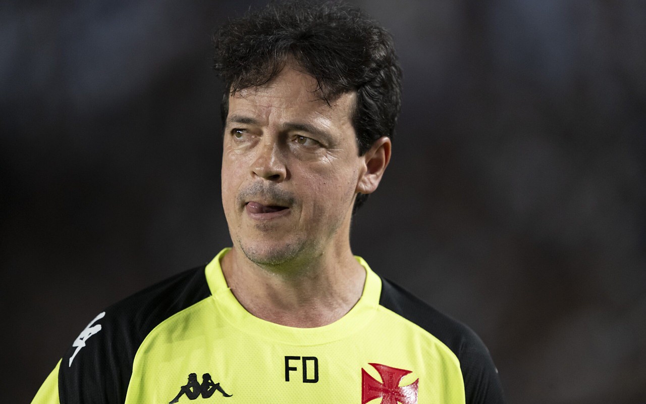 Diniz durante Vasco x Melgar (Foto: Jorge Rodrigues/AGIF)