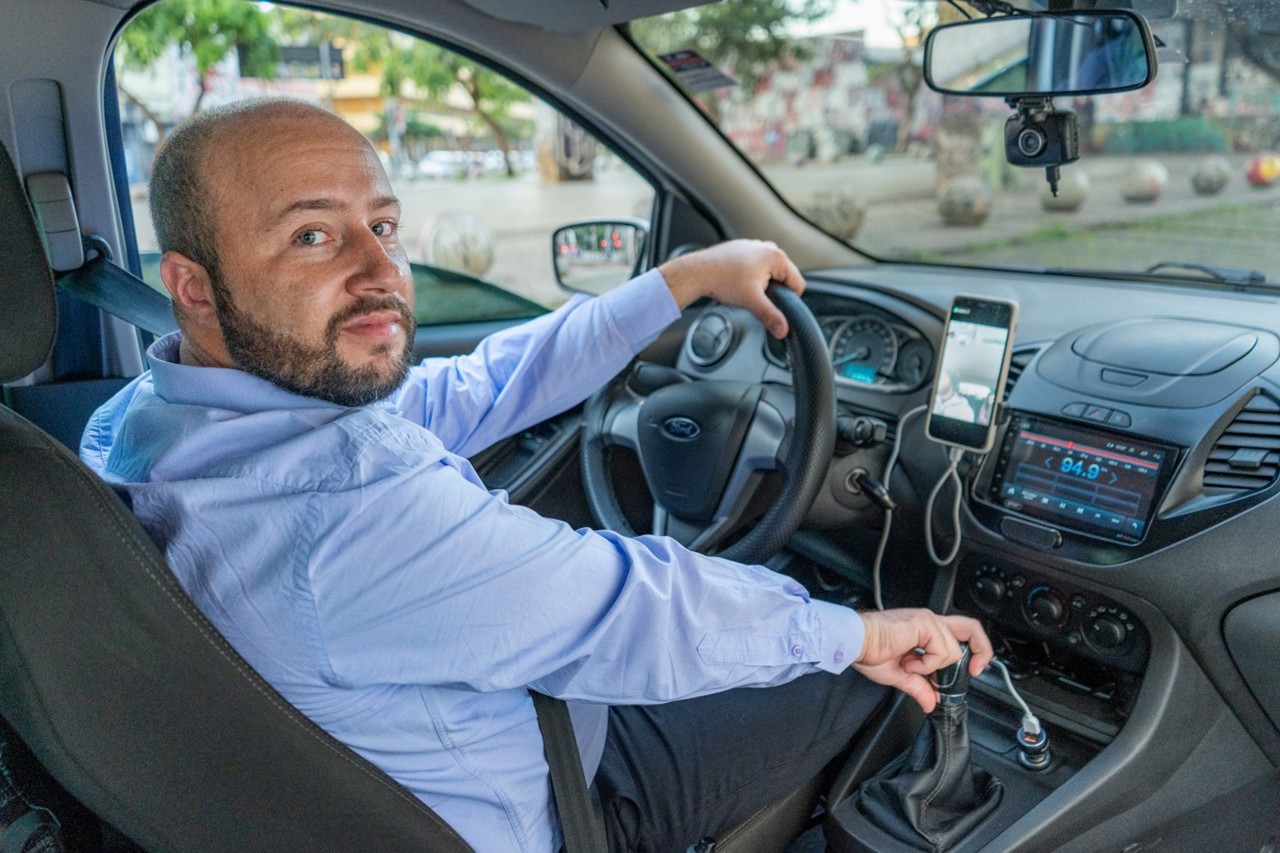 Dênis José Vicente começou a rodar como motorista de aplicativo em 2018