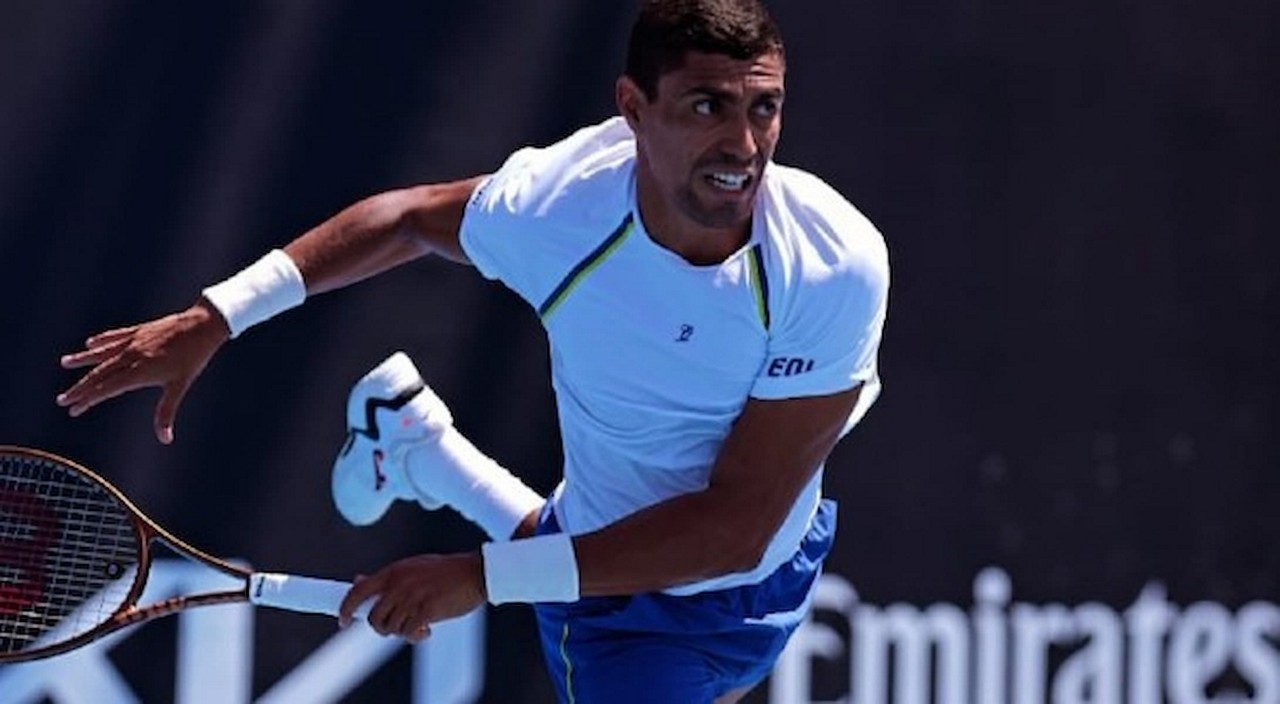 Thiago Monteiro acabou sendo eliminado do Aberto da Austrália, neste domingo (12)