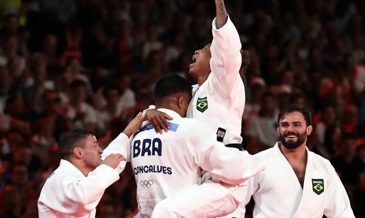 Equipe venceu os EUA em competição mista