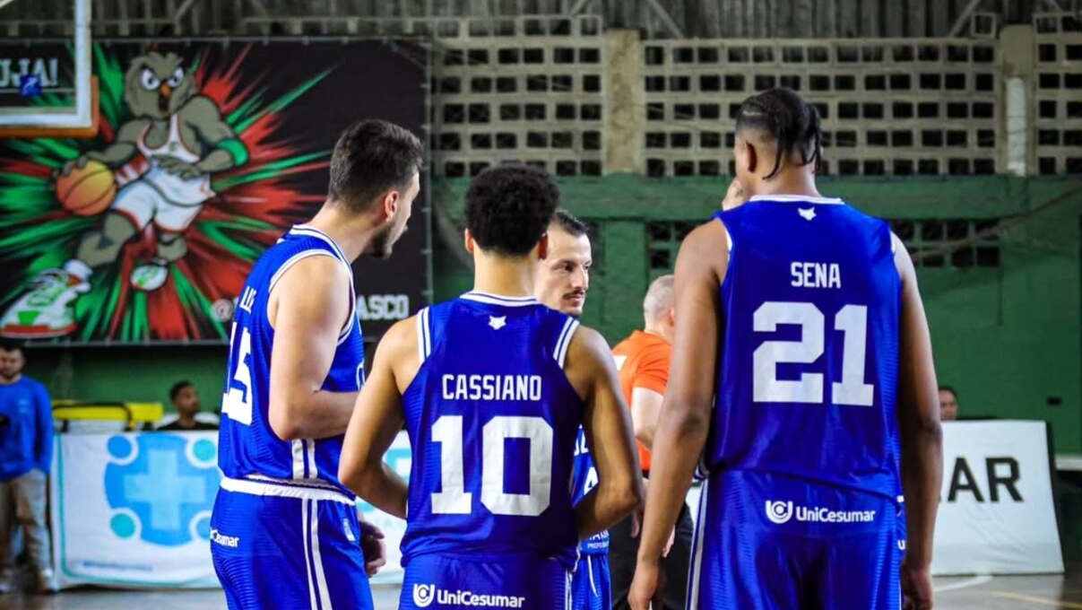 Cruzeiro volta às quadras nesta segunda-feira (2) em busca de vaga na LNB