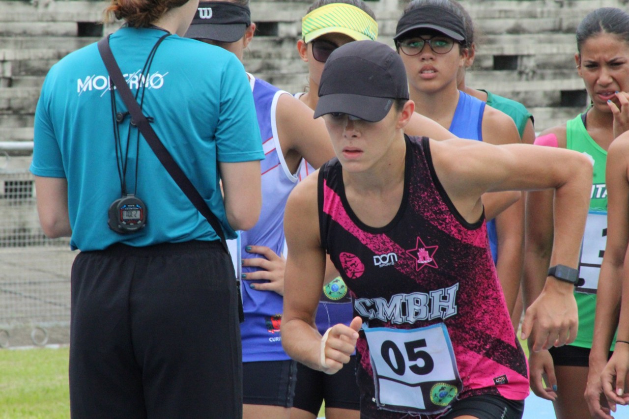 Alice Peroni é mineira e atleta de pentatlo moderno