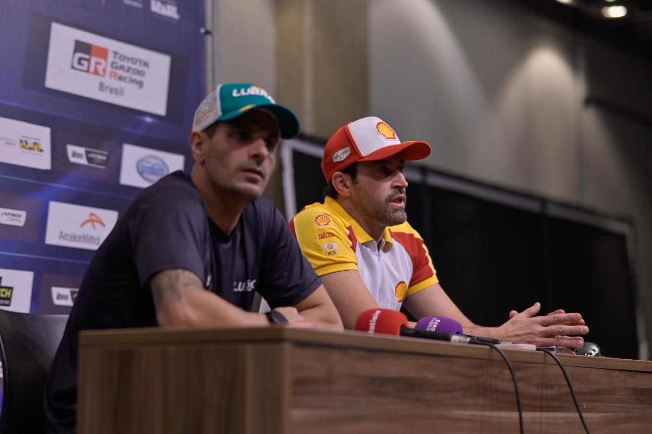 Júlio Campos e Ricardo Zonta lideres do campeonato da Stock Car