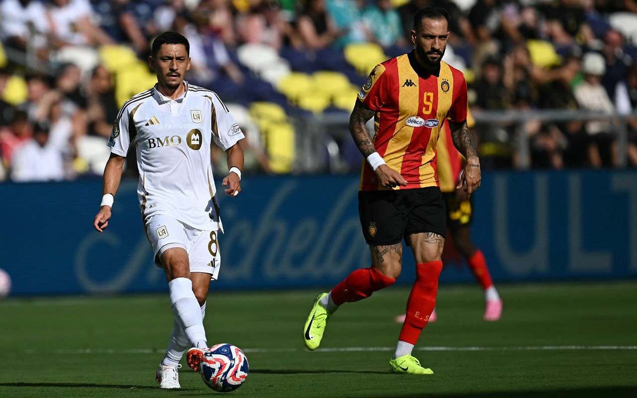 Esperánce e Los Angeles FC, em jogo da segunda rodada do Mundial de Clubes. Foto: Paul Ellis/AFP