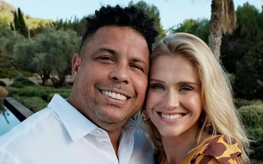 Ronaldo Fenômeno e sua esposa Celina Locks em registro nas redes sociais (Foto: Reprodução/Instagram)