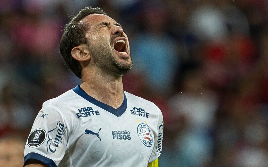 Everton Ribeiro se lamenta em jogo do Bahia (Foto: Letícia Martins / EC Bahia)
