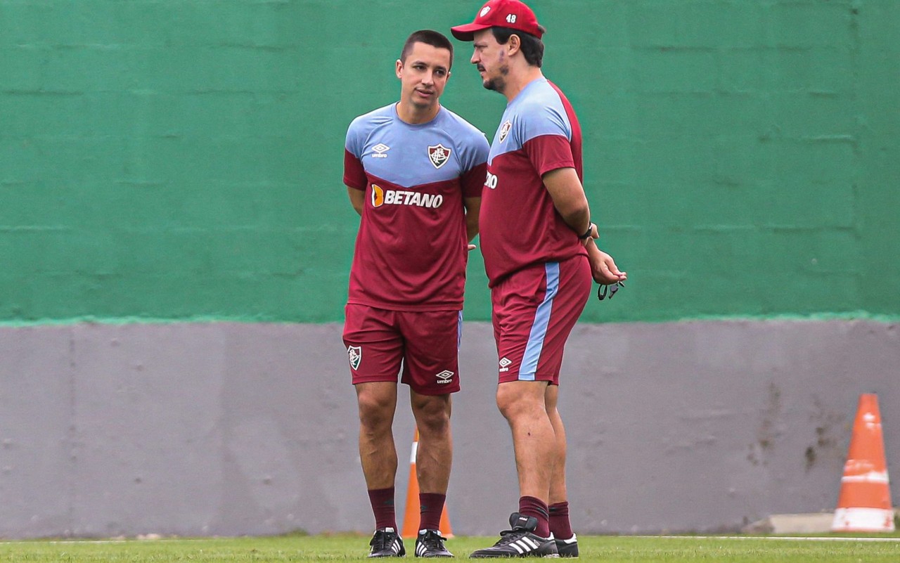 Eduardo Barros foi campeão da Libertadores como auxiliar-técnico de Fernando Diniz. Foto: Marcelo Gonçalves/Fluminense