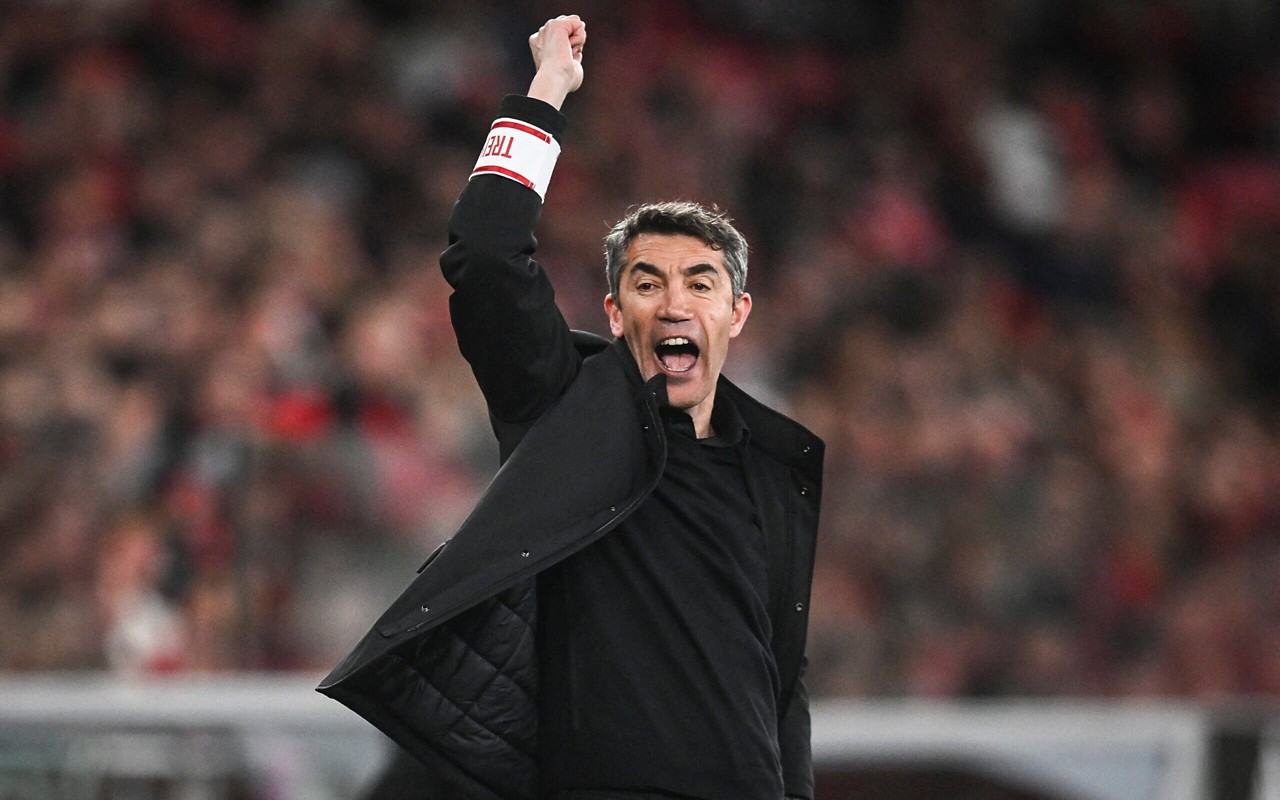 Bruno Lage reage durante jogo entre Benfica e Farense, pelo Campeonato Português (Foto: Patricia De Melo Moreira/AFP)