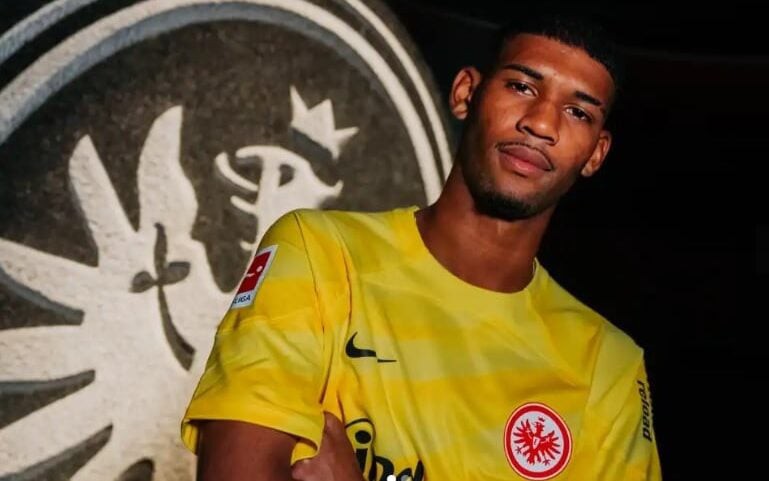 Kauã Santos é chamado de "novo Dida" por suas atuações pelo Eintracht Frankfurt (Foto: Divulgação/Eintracht Frankfurt)