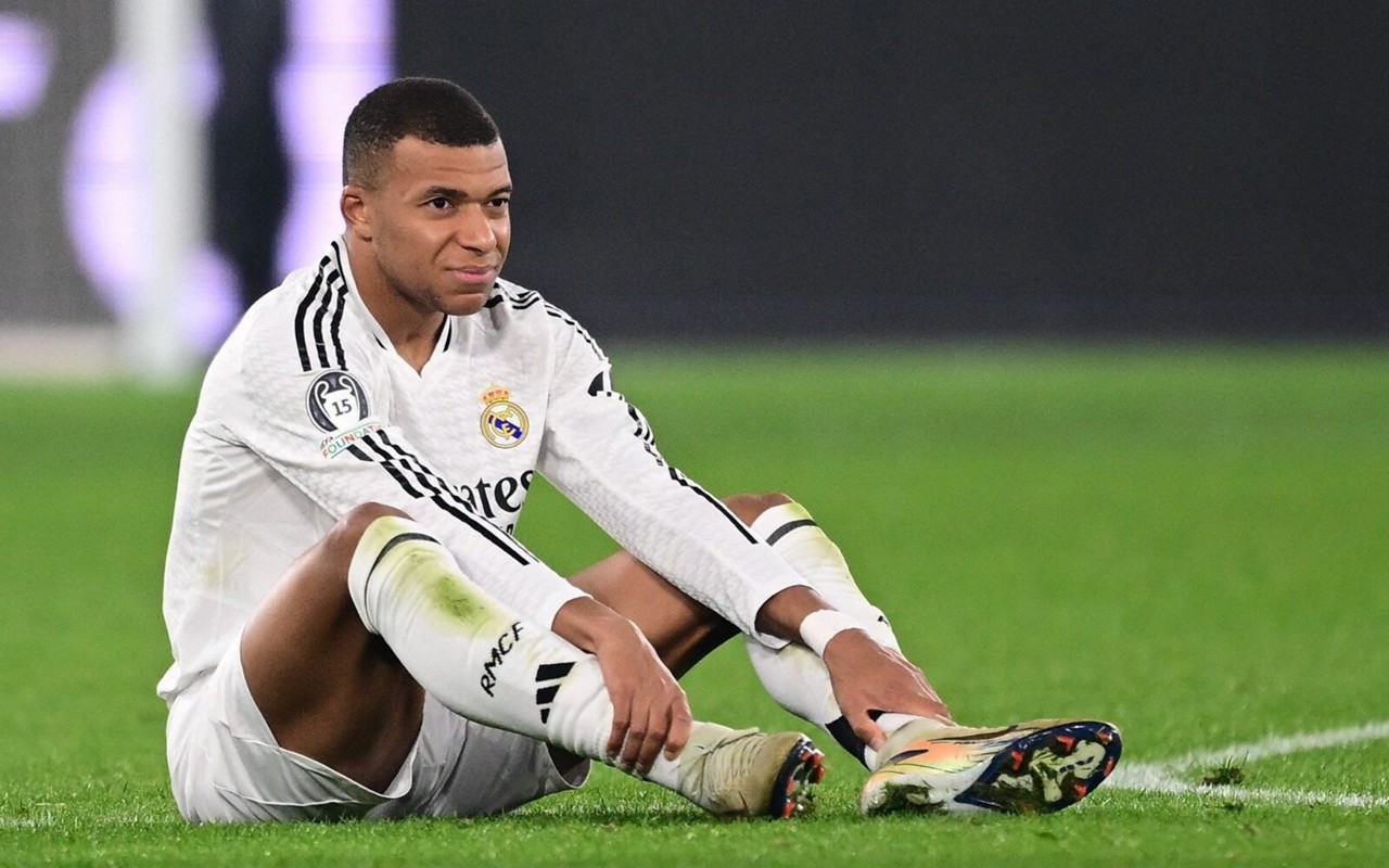 Mbappé em eliminação do Real Madrid da Champions League contra o Arsenal (Foto: Marco Bertorello/AFP)
