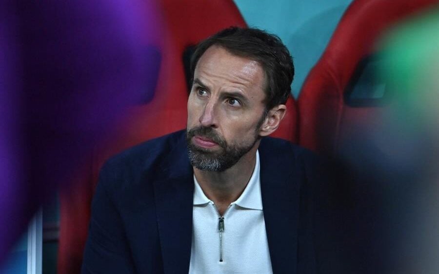 Gareth Southgate dirigiu a seleção inglesa nas Copas de 2018 e 2022 (Foto: EFE/EPA/Noushad Thekkayil)