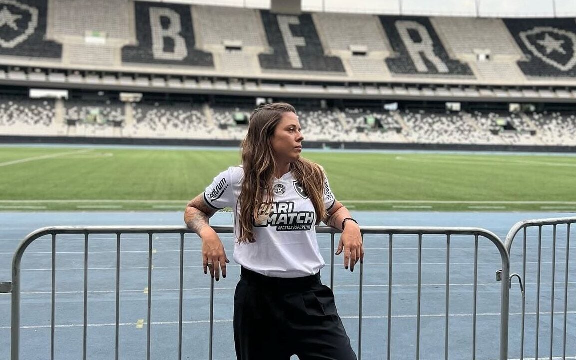 Hanna Santos era funcionária da BotafogoTV em 2024 (Foto: Reprodução/Instagram)
