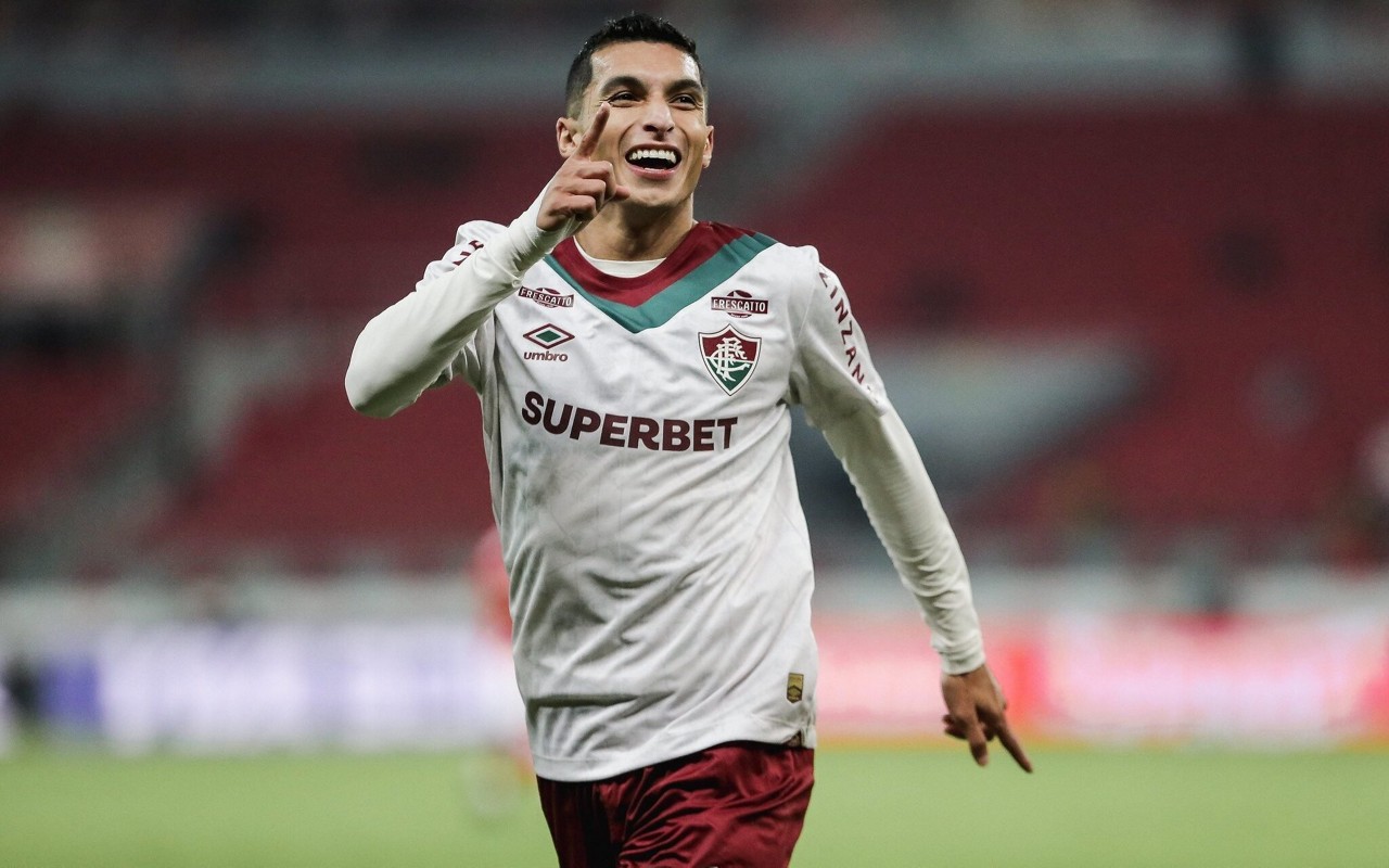Kevin Serna comemora seu gol pelo Fluminense sobre o Internacional (Foto: Marcelo Gonçalves/FFC)