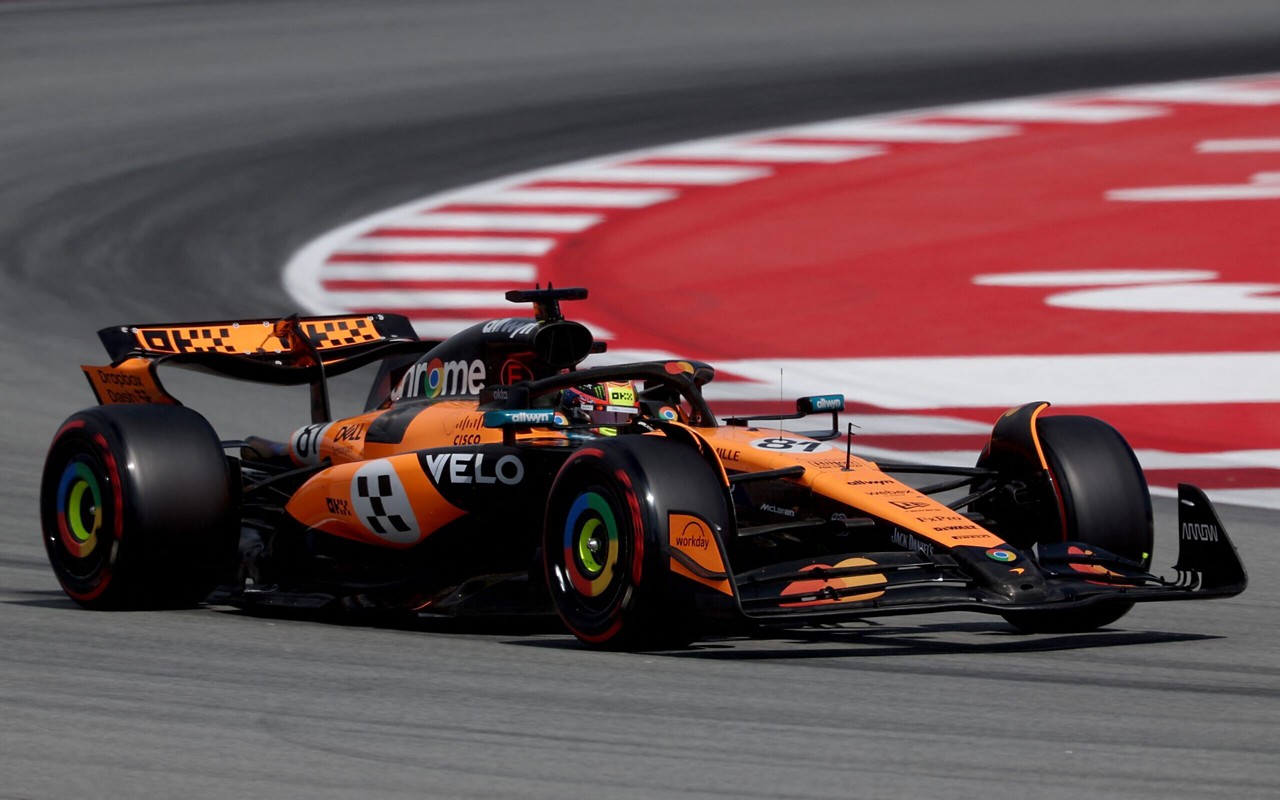 Oscar Piastri, da McLaren, em classificação do GP da Espanha (Foto: Pierre-Philippe Marcou / AFP)