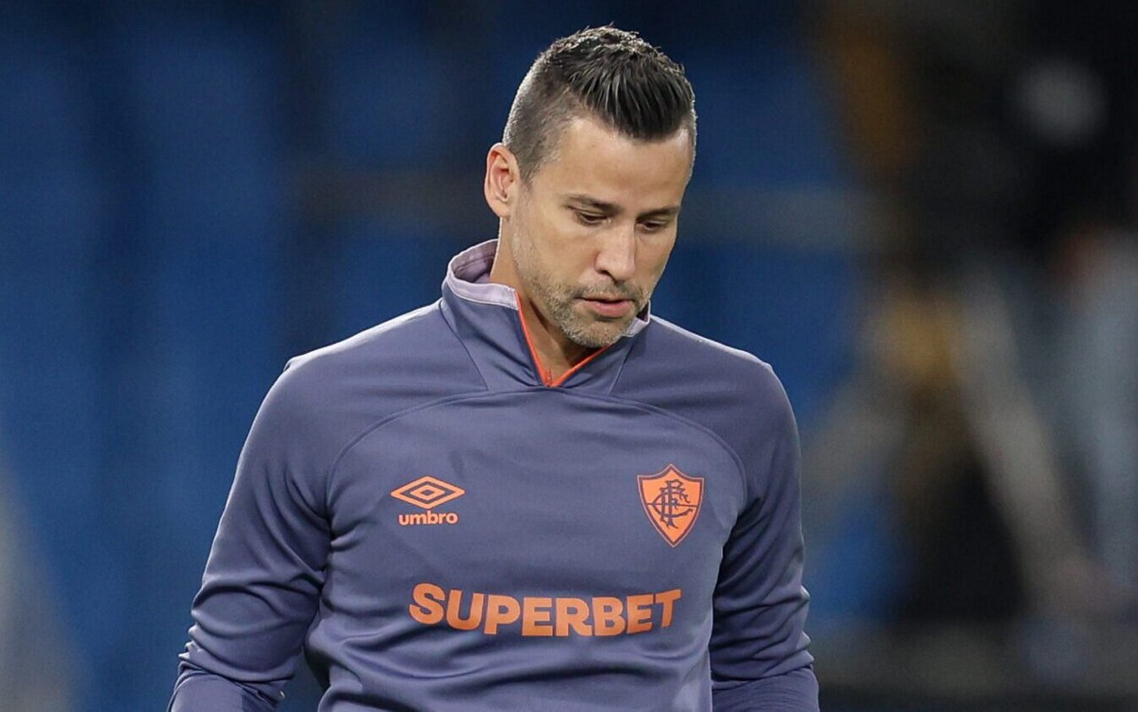 Fábio no aquecimento para o jogo do Fluminense contra o América de Cali (Foto: Marcelo Gonçalves / FFC)