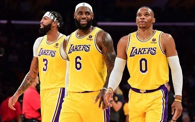 O Los Angeles Lakers ficou no topo da lista (Foto: Adam Pantozzi / AFP)