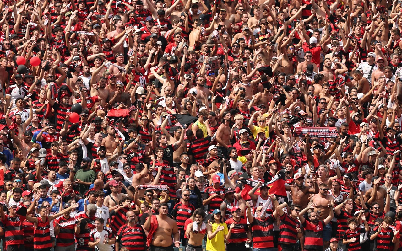 Torcida do Flamengo no Mundial de Clubes (Foto: Charly Triballeau/AFP)