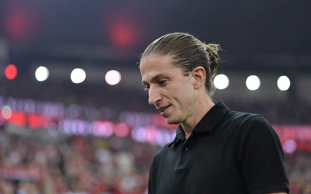 Filipe Luís durante Flamengo x Fortaleza (Foto: Thiago Ribeiro/AGIF)