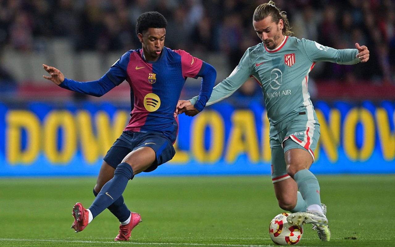 Antoine Griezman em ação pelo Atlético de Madrid contra o Barcelona, em confronto da Copa do Rei de 2025 (Manaure Quintero/AFP)
