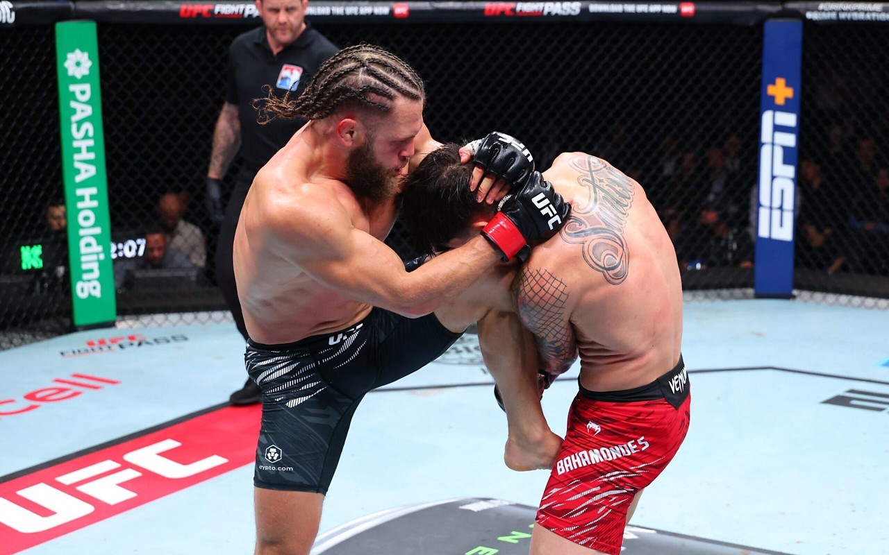 Rafael Fiziev derrotou Ignacio Bahamondes no UFC Baku (Foto: Divulgação/UFC)