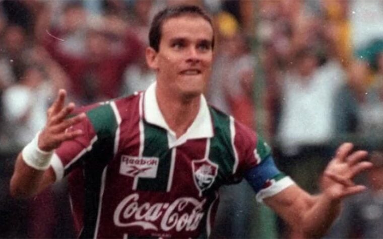 Em 1994, com dois gols de Ézio e um de Luís Henrique, Tricolor goleia o rival e amplia má fase rubro-negra no Maracanã. (Foto: Fluminense)
