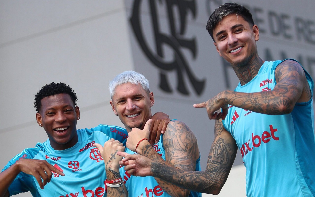 Jogadores do Flamengo durante o treino desta terça (Foto: Gilvan de Souza/Flamengo)