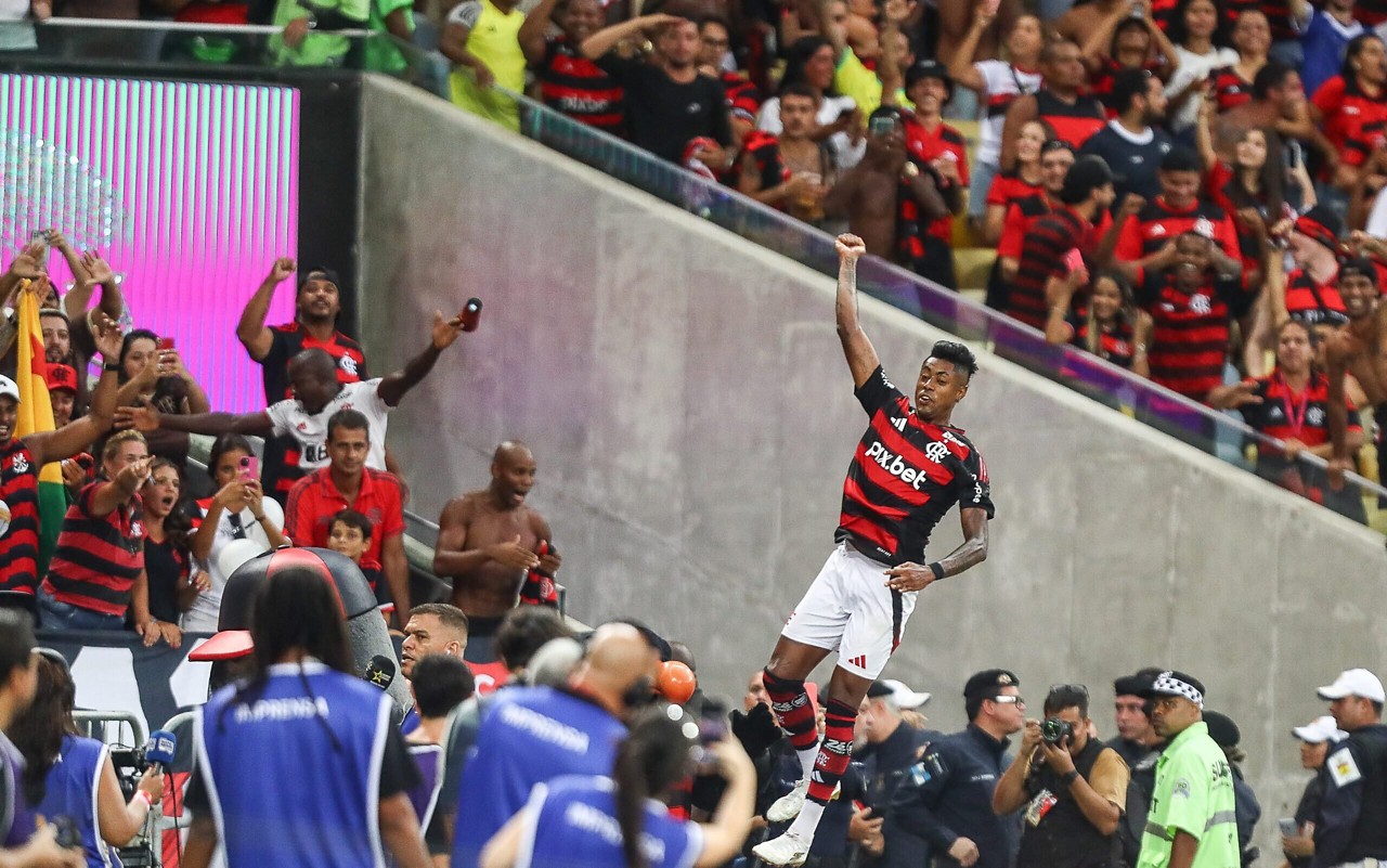 Bruno Henrique comemora gol sobre o Vasco (Fotos: Gilvan de Souza/Flamengo)