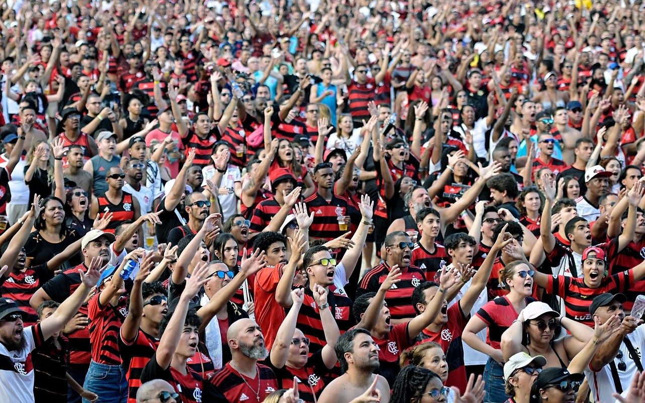Torcedores do Flamengo lotaram o Fifa Fan Zone, evento gratuito na Praia de Copabanana (Foto: Alexandre Loureiro/Effect Sport @aleandreloureiroimagens)