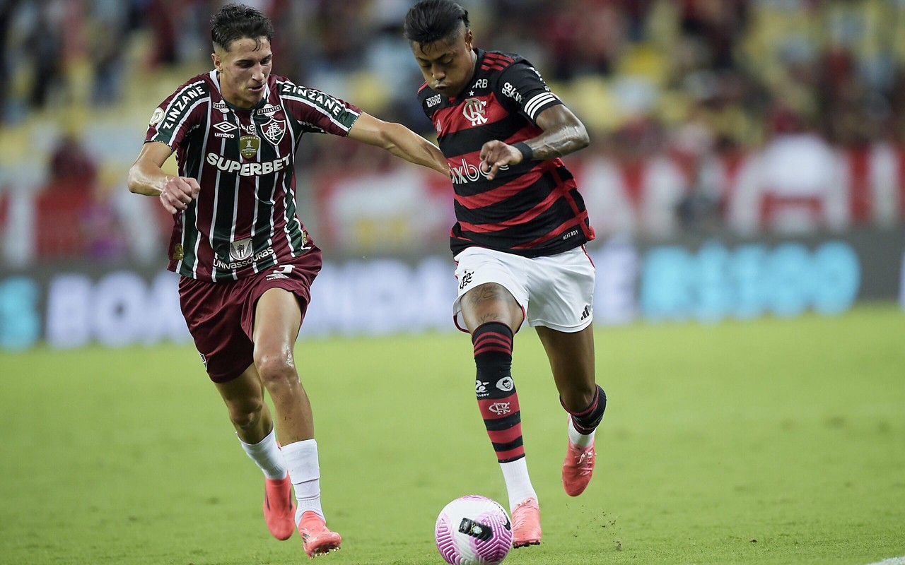 Flamengo e Fluminense protagonizaram finais inesquecíveis e continuam a escrever a história do maior clássico do Rio de Janeiro. (Foto: Alexandre Loureiro/AGIF)